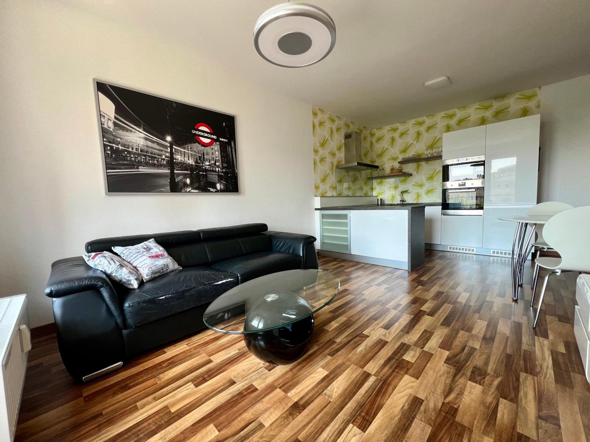 Apartment Jegeho Bratislava - Tipos Arena Bagian luar foto